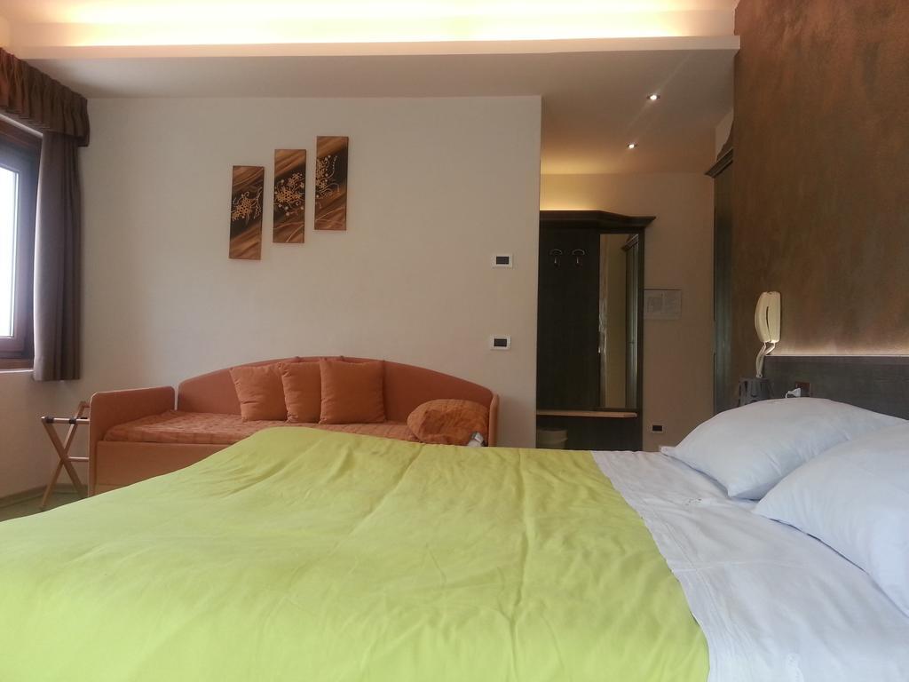 Hotel Al Sole เอารอนโซ ดิ คาโดเร ภายนอก รูปภาพ